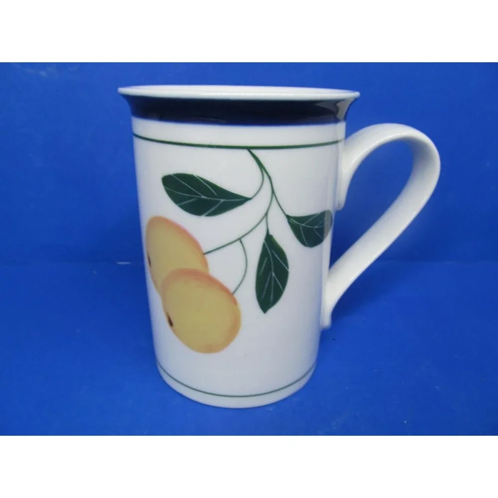 Dansk Berries Yellow Gooseberries On White 10 oz. Porcelain Mug VGC    2001-2003